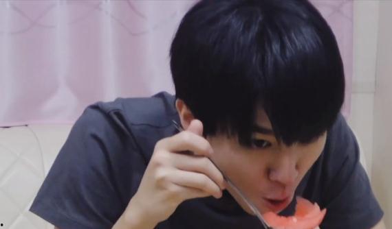 娱乐圈吃瓜王俊凯,揭秘王俊凯的“吃瓜”传奇