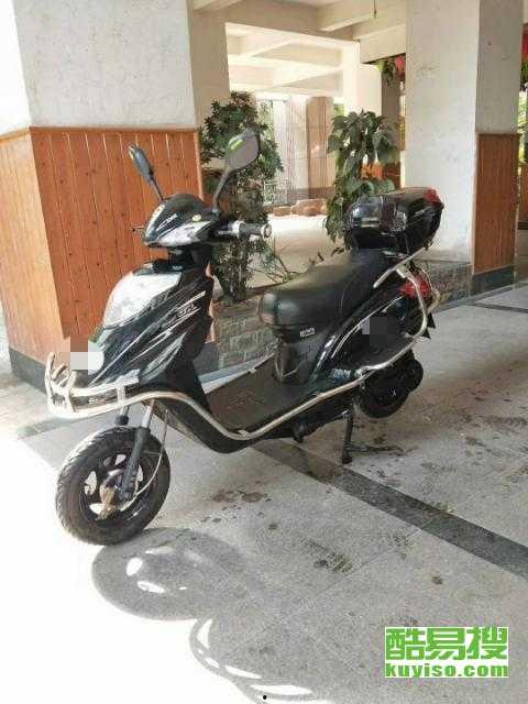 娱乐吃瓜酱电动车